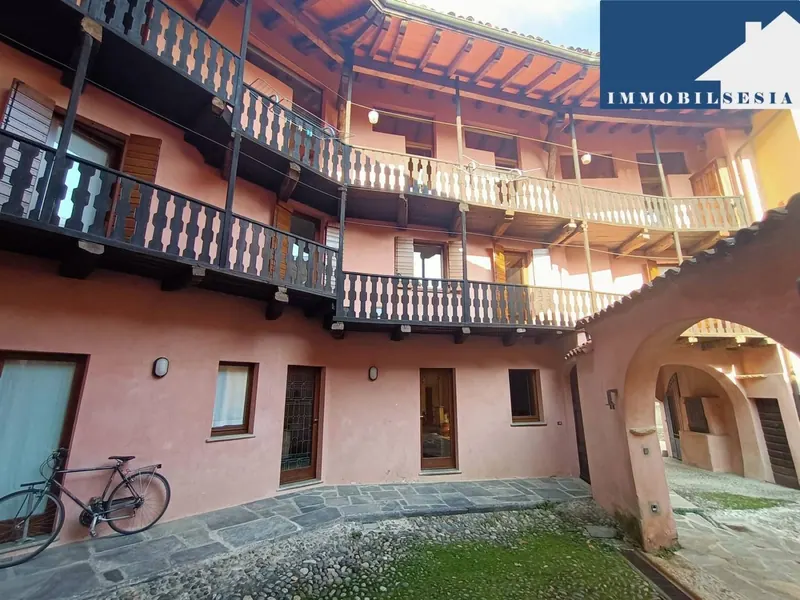 Casa o Villa in vendita a Grignasco (rif. 10090): foto di copertina Casa o Villa in vendita a Grignasco (rif. 10090): foto di copertina